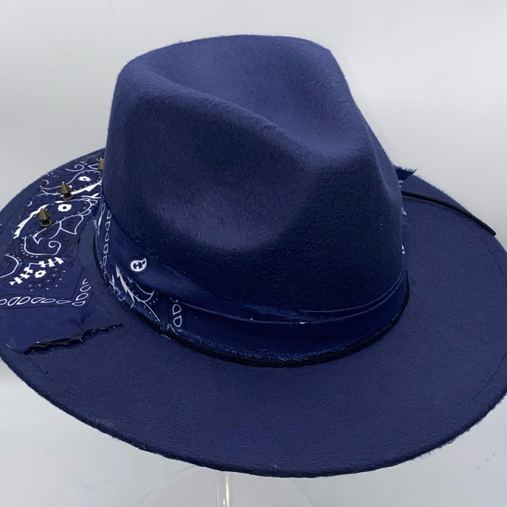 LA by The Chapeauholic